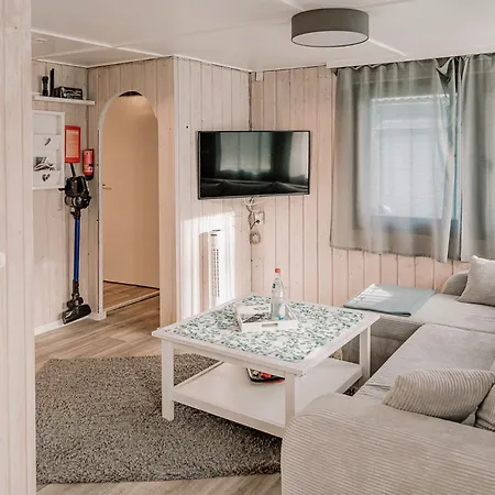 Ferienhaeuser Insel Usedom Waldhaus 2 Mit Whirlpool - Direkt Am Achterwasser Lutow