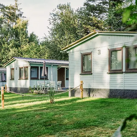 Ferienhaeuser Insel Usedom Waldhaus 2 Mit Whirlpool - Direkt Am Achterwasser Lutow